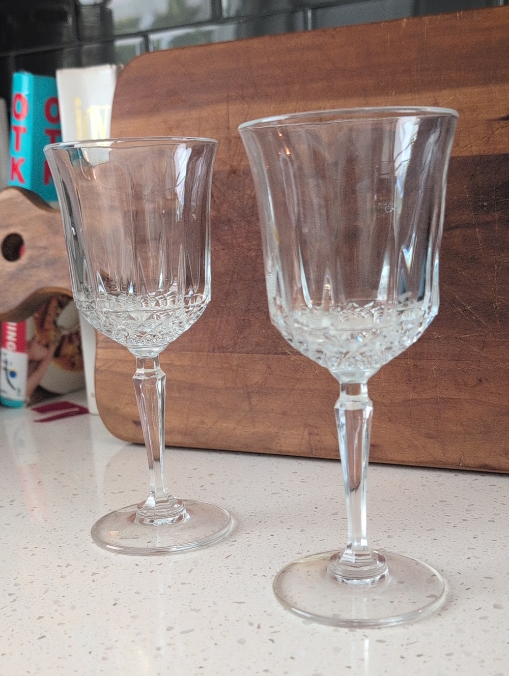 Vintage Clear Crystal-Style Wine Glasses - Set of 2